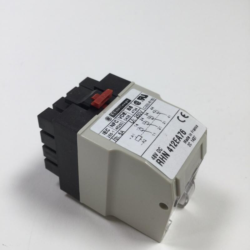 Проміжне реле Zelio Relay 4CO 48B DC 5A Фото: Проміжне реле Zelio Relay 4CO 48B DC 5A